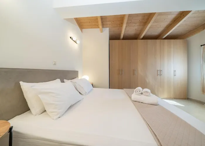 Vibes 13 Argostoli (Kefalonia)